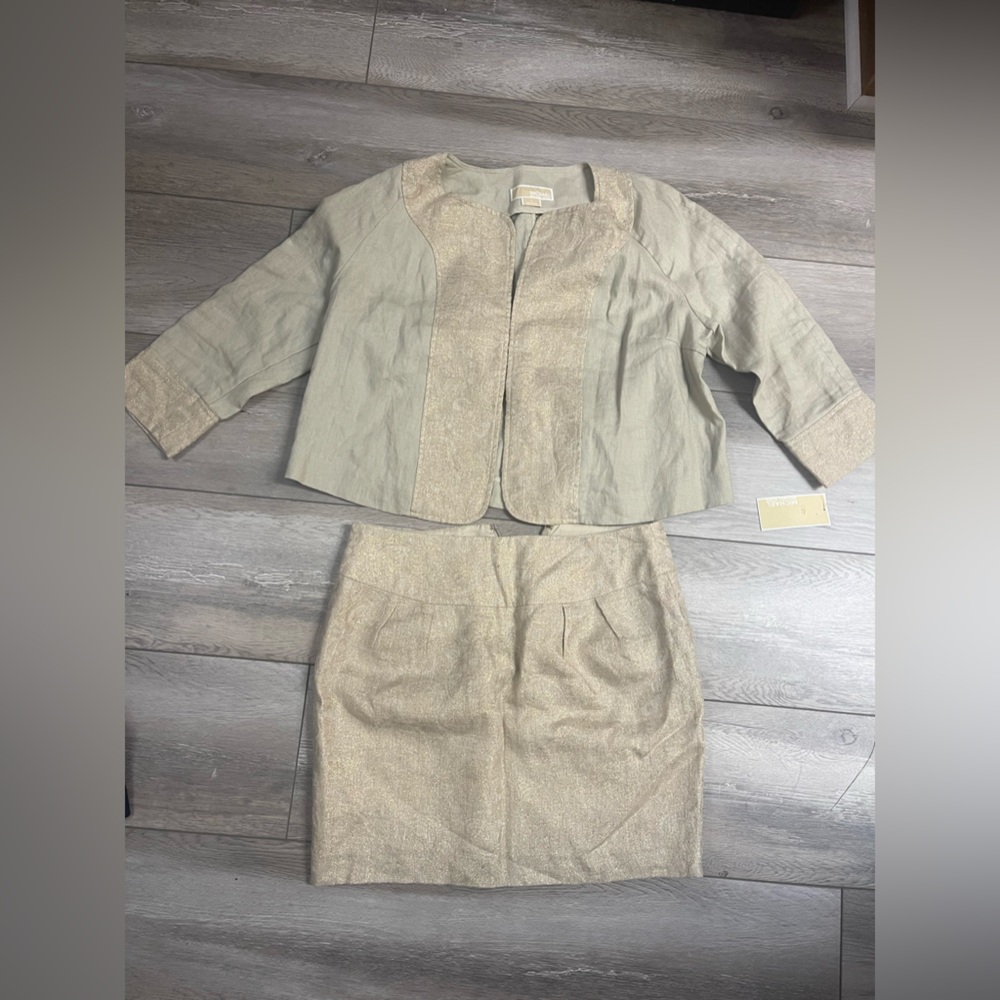 Brand New with tag Michael Kors Set coat size 6 and mini Skirt size 4